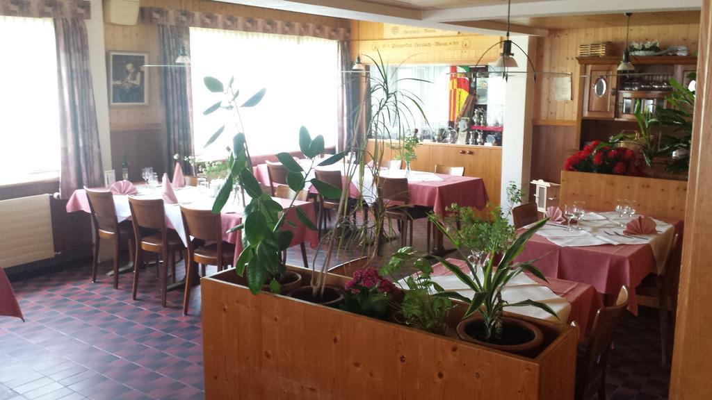 Gastwirtschaft Hornbach-Pinte Hotel Wasen Bagian luar foto